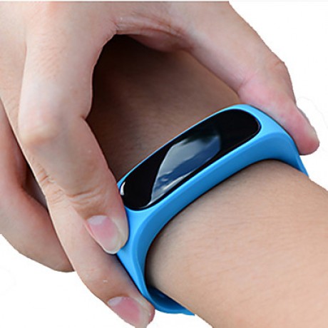 E02 Activity Tracker / Smart Watch / Smart BraceletWater Resistant/Waterproof / Calories Burned / Pedometers / Voice Call / Alarm